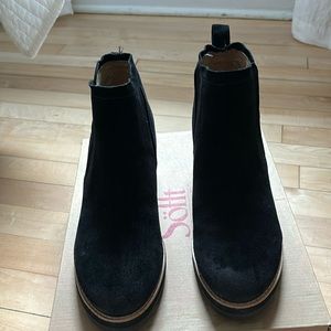 New Black wedge boots